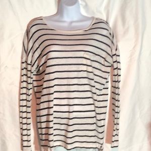 Vince 100% linen long sleeve pocket tee